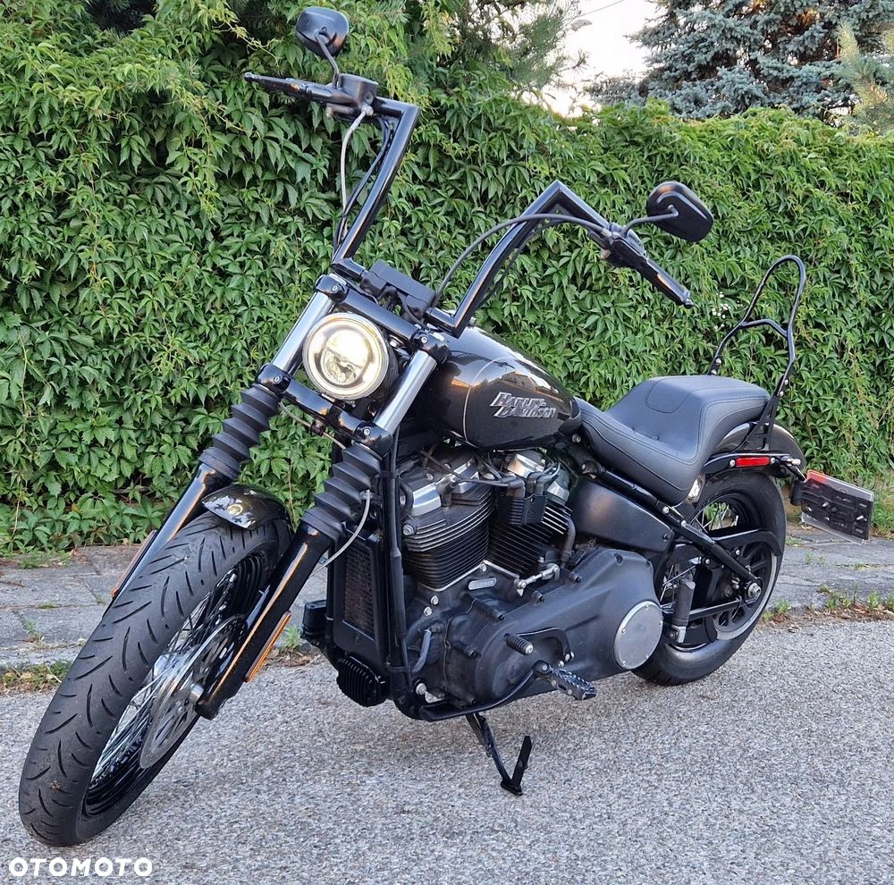 Harley-Davidson Dyna Street Bob - 22