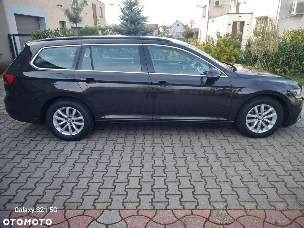 Volkswagen Passat - 11