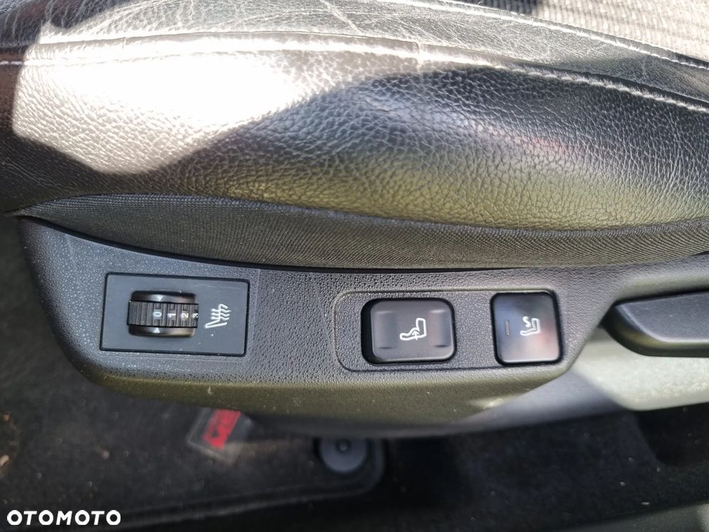 Citroën C4 e-HDi 115 Exclusive - 11