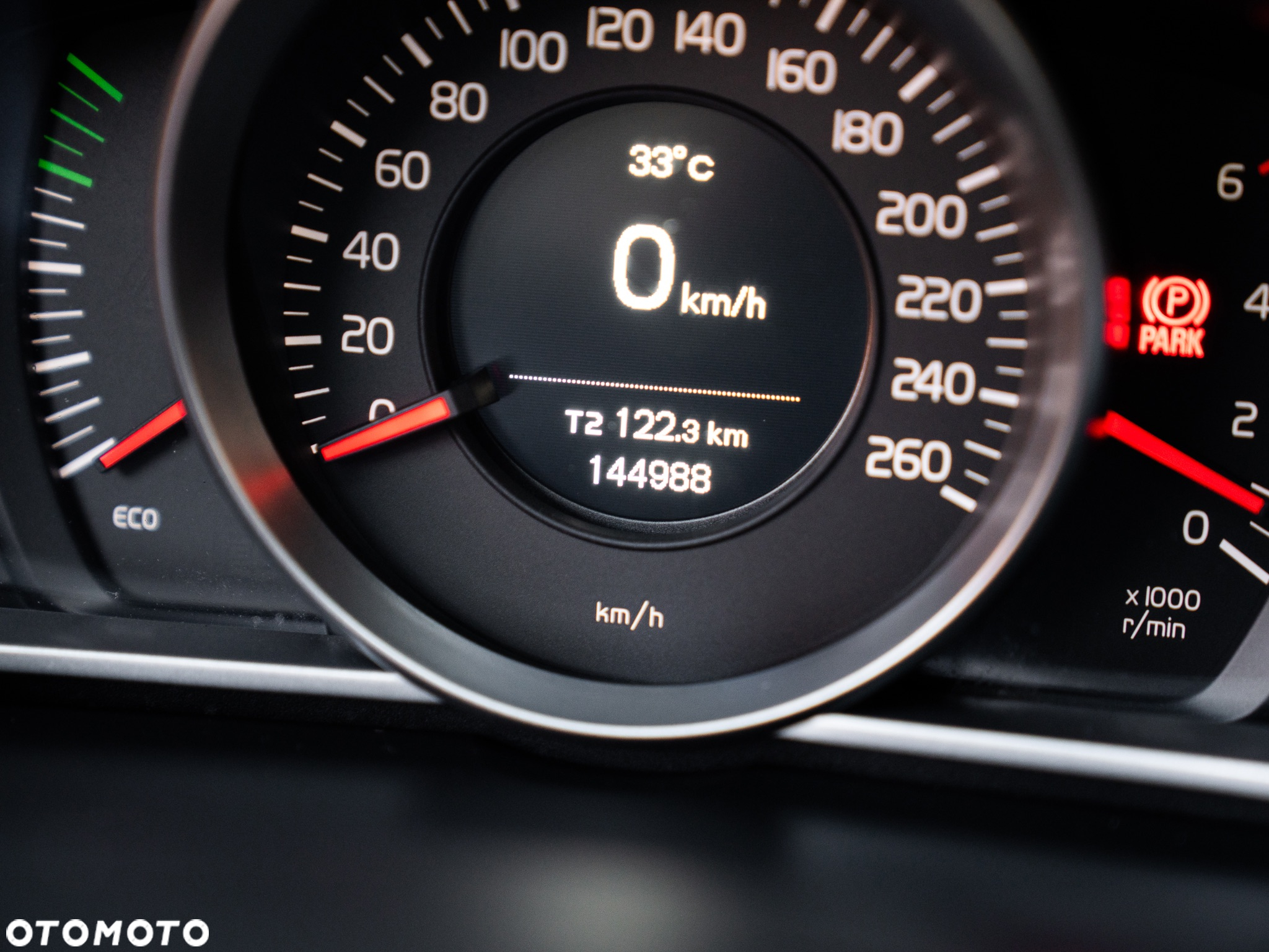 Volvo V40 D2 Drive-E Momentum - 32