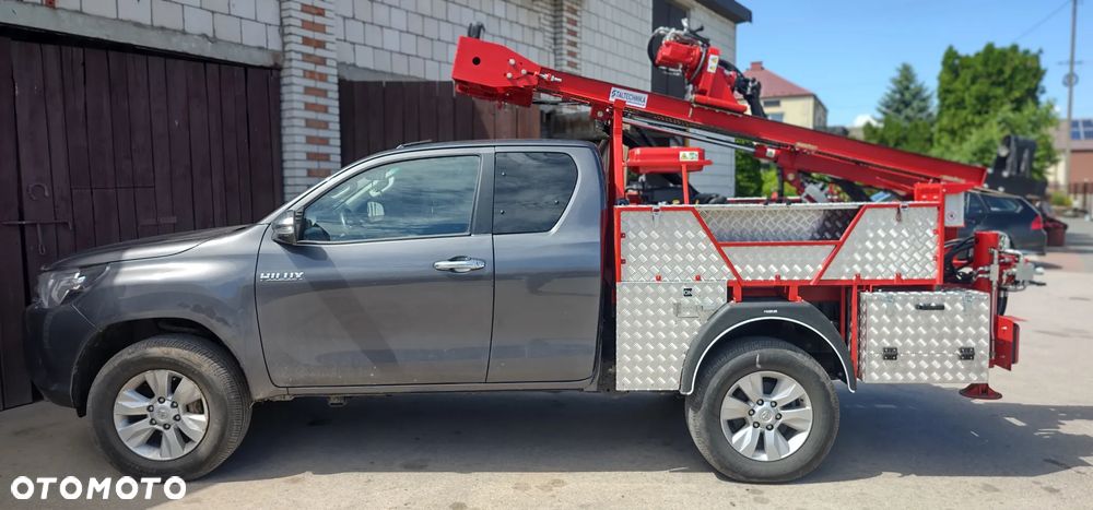 Toyota Hilux 2.4 D-4D Extra Cab SR 4x4 - 1