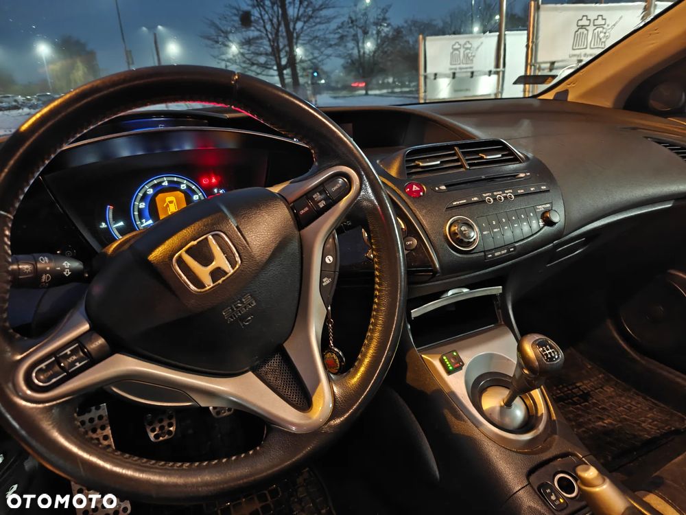 Honda Civic 1.8 Executive - 6