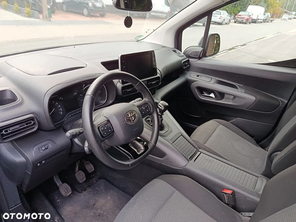 Toyota Proace City Verso 1.5 D-4D L2 Team Deutschland 7-Sitzer - 8