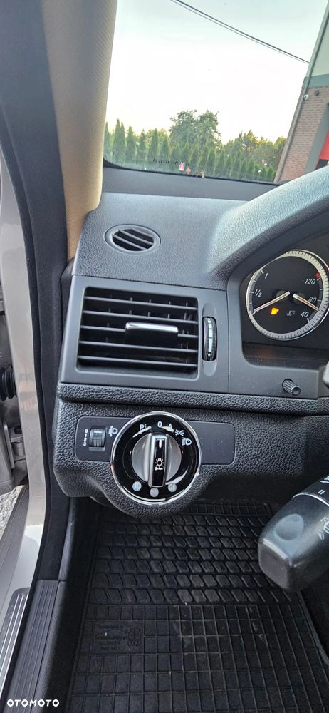 Mercedes-Benz Klasa C 200 7G-TRONIC Avantgarde Edition - 14