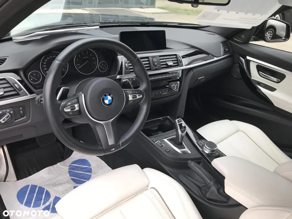 BMW Seria 3 330i xDrive M Sport - 10