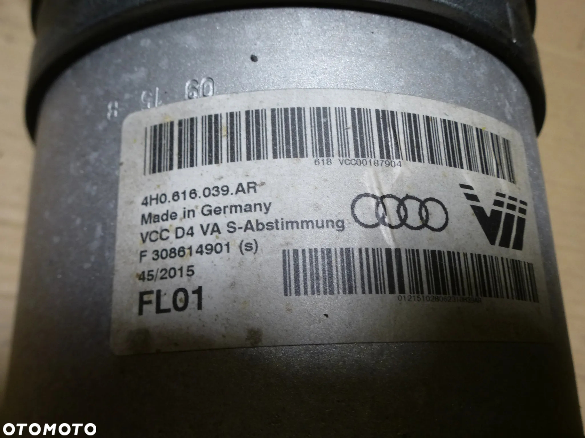 AMORTYZATOR PRZÓD LEWY LUB PRAWY AUDI A8 D4 15r  4H0616039AR - 2