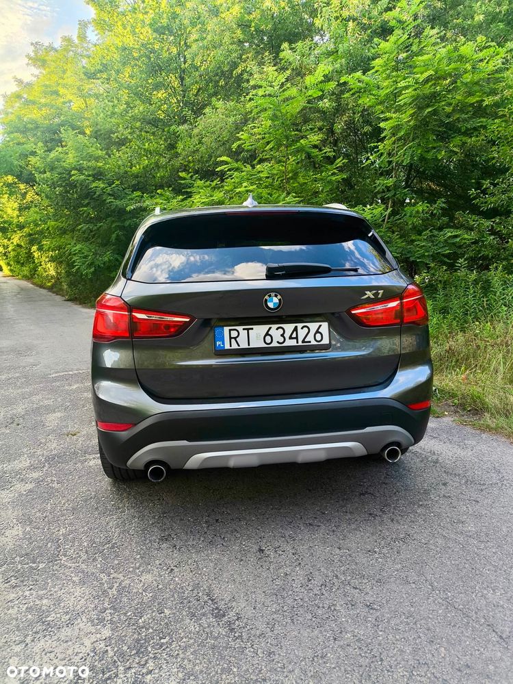 BMW X1 - 10