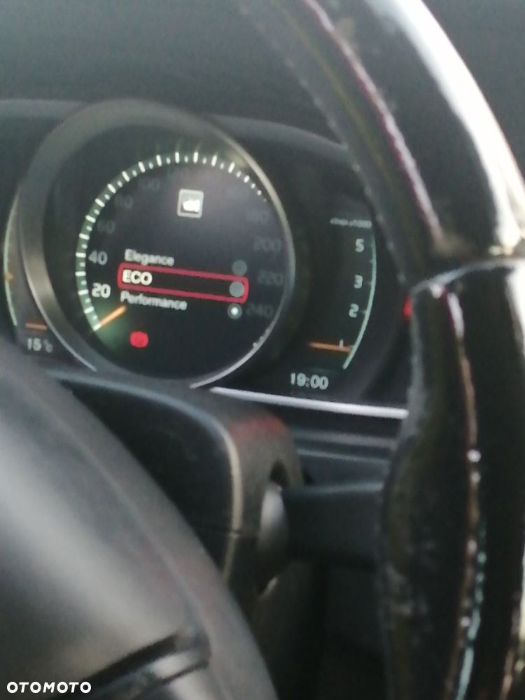 Volvo V40 - 8