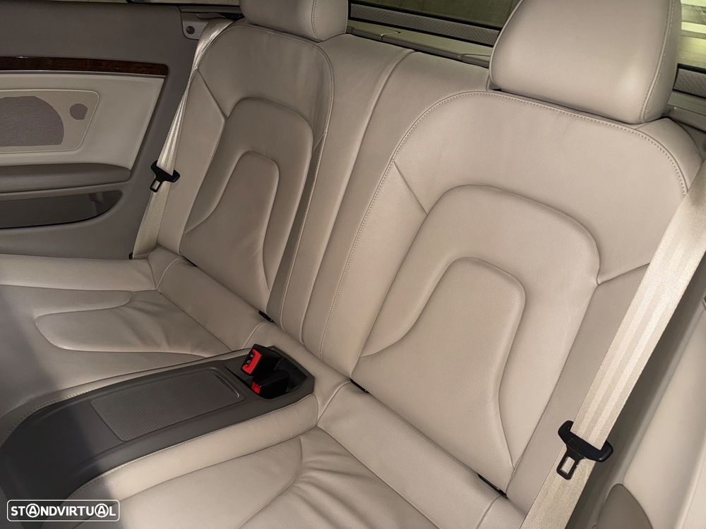 Audi A5 Cabrio 2.0 TDi S-line - 12