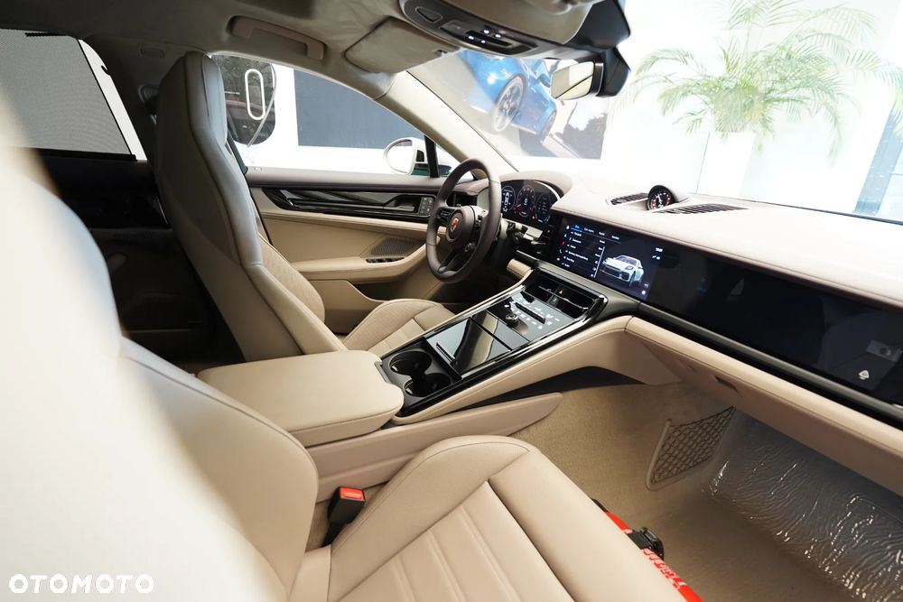 Porsche Panamera - 13