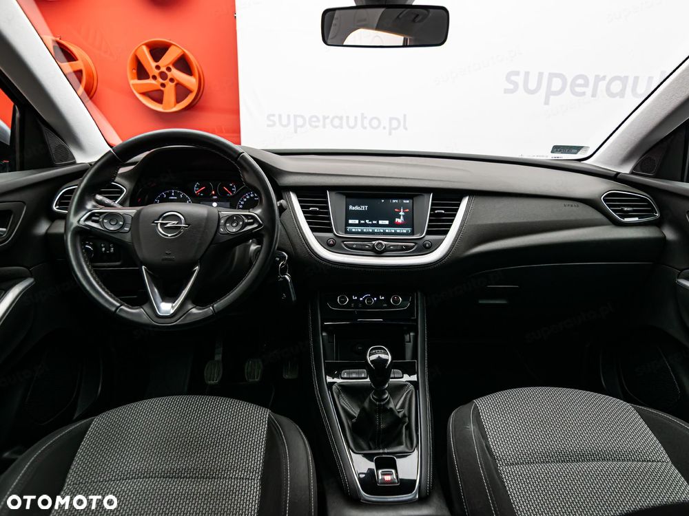 Opel Grandland X 1.2 T GPF Edition S&S - 10