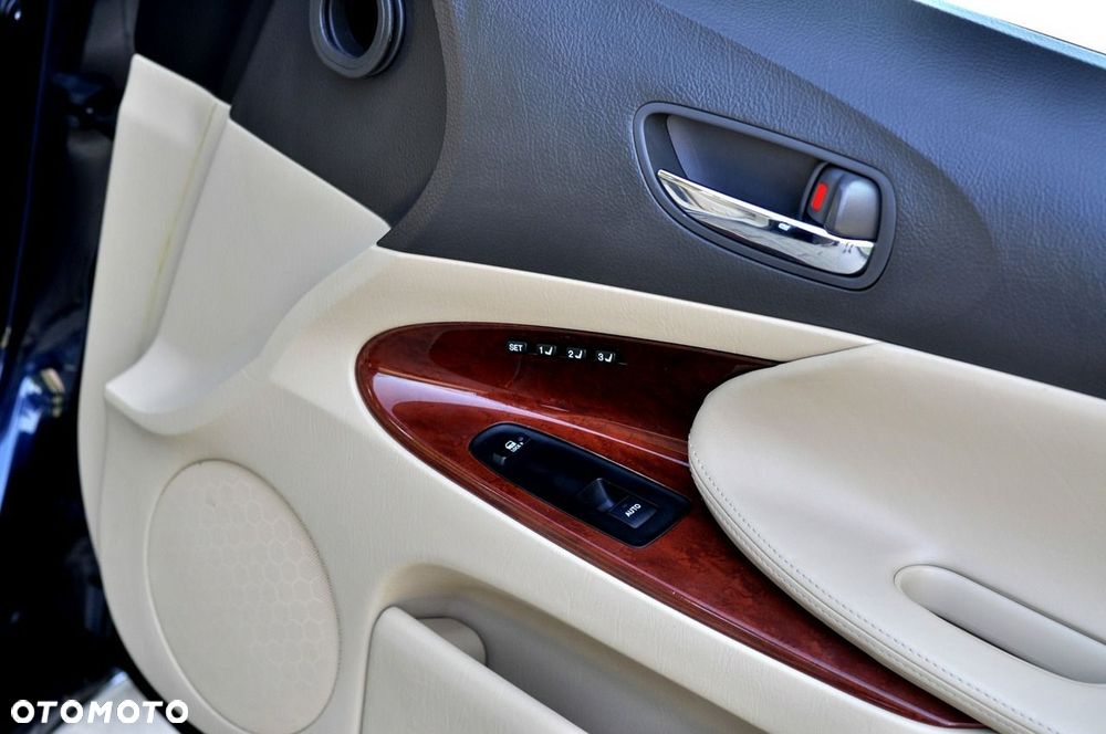 Lexus GS 300 Prestige + - 13
