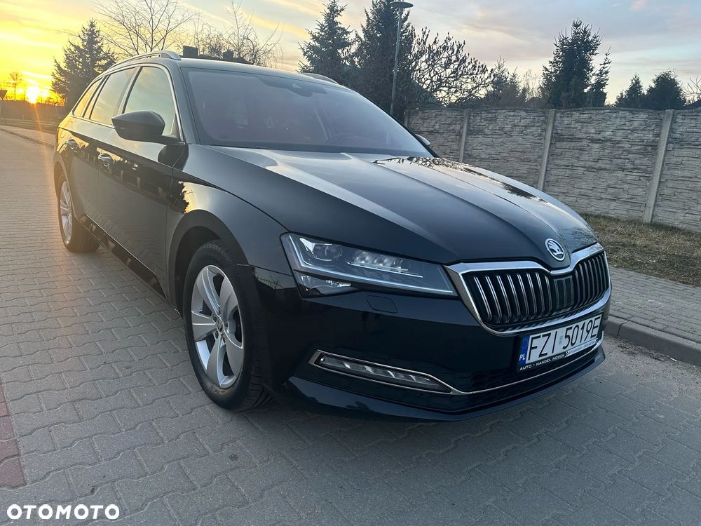 Skoda Superb 2.0 TDI SCR 4x4 Style DSG - 4