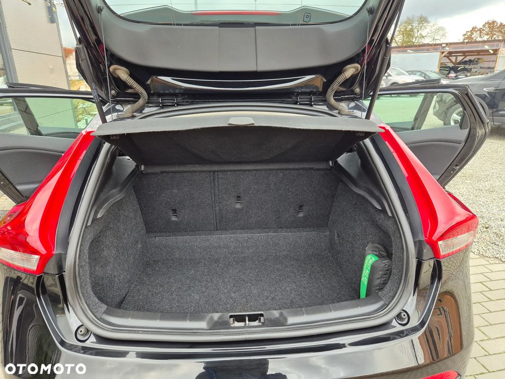 Volvo V40 D2 Kinetic - 16