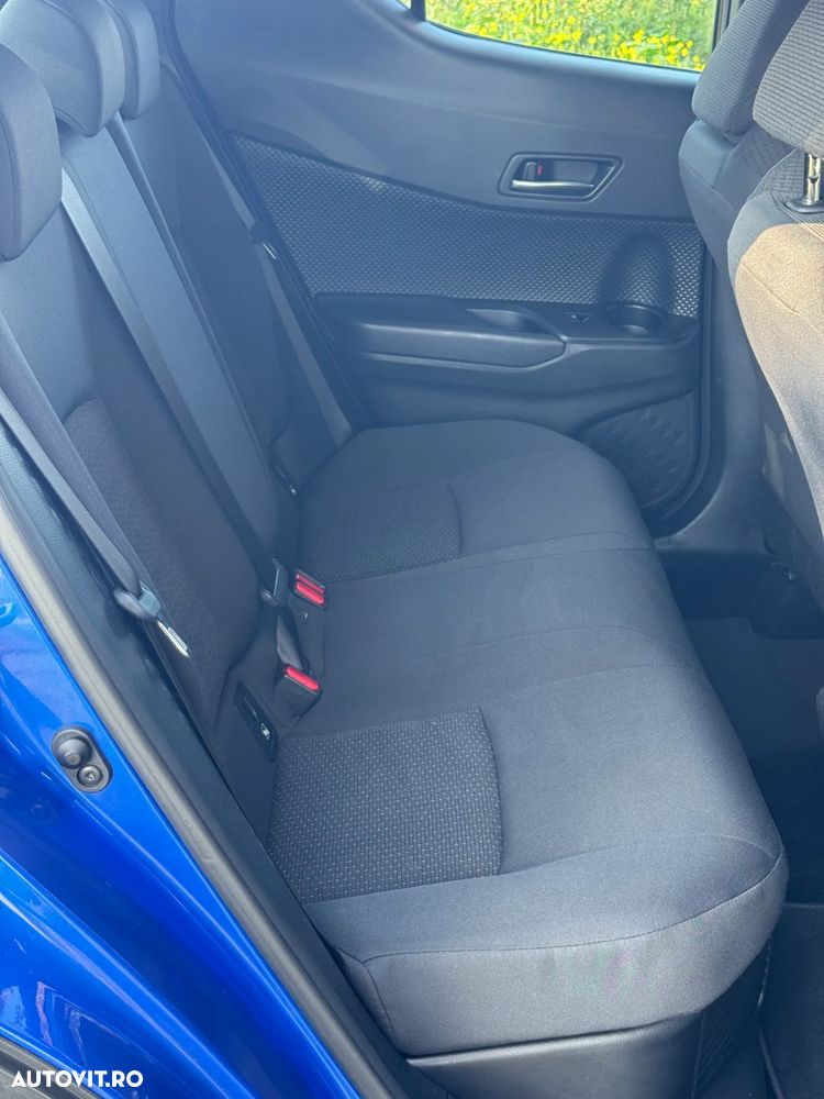 Toyota C-HR Hybrid Business-Edition - 6