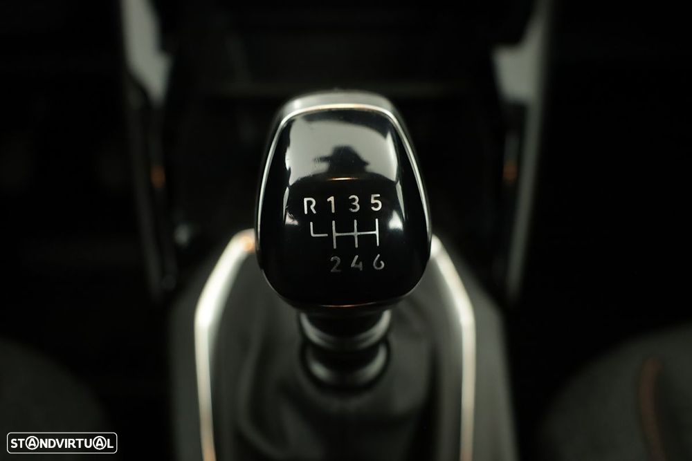 Peugeot 208 1.2 PureTech Style - 14