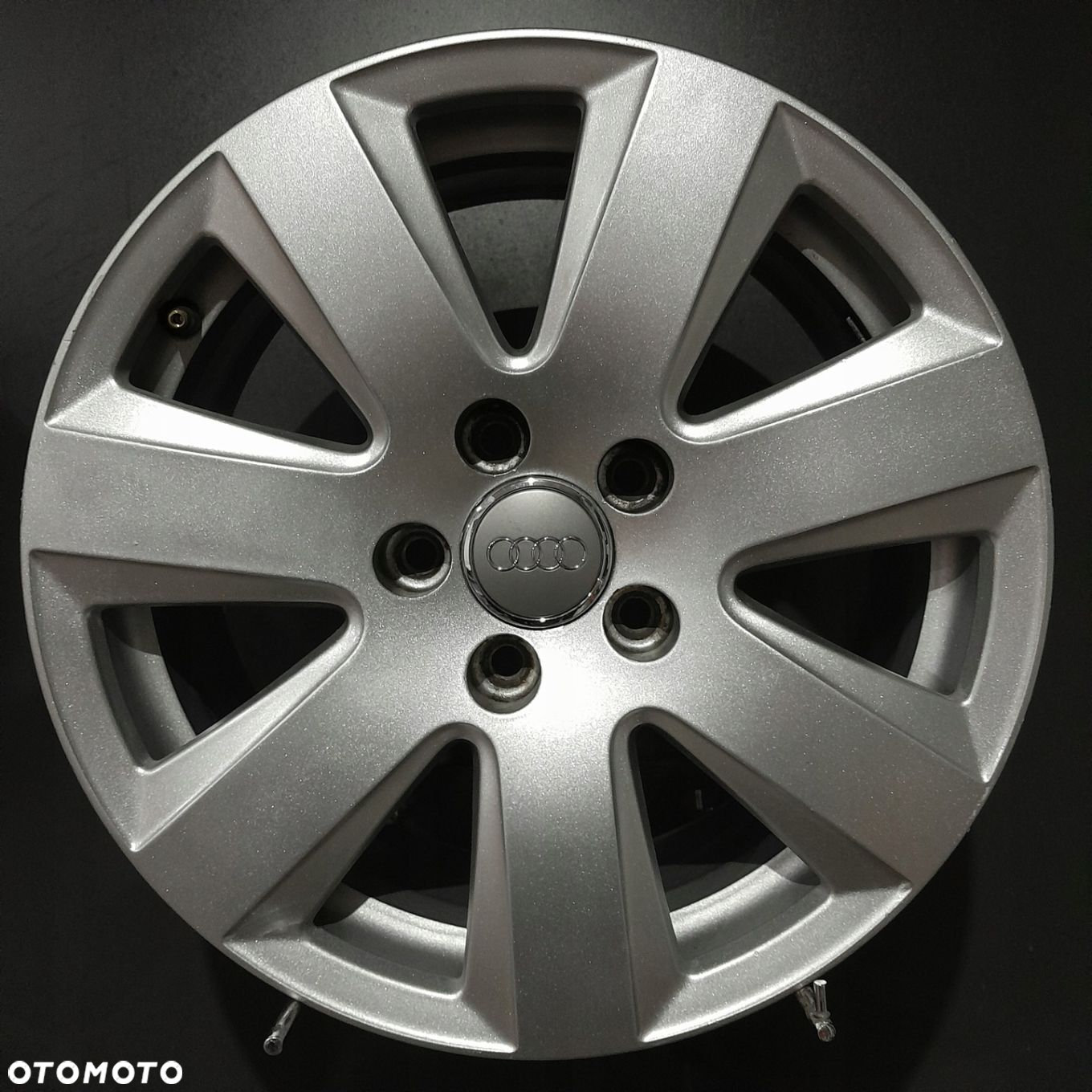 Felgi 16 5x112 Audi A4 B6 B7, A6 C6 OE F504095-5 - 2