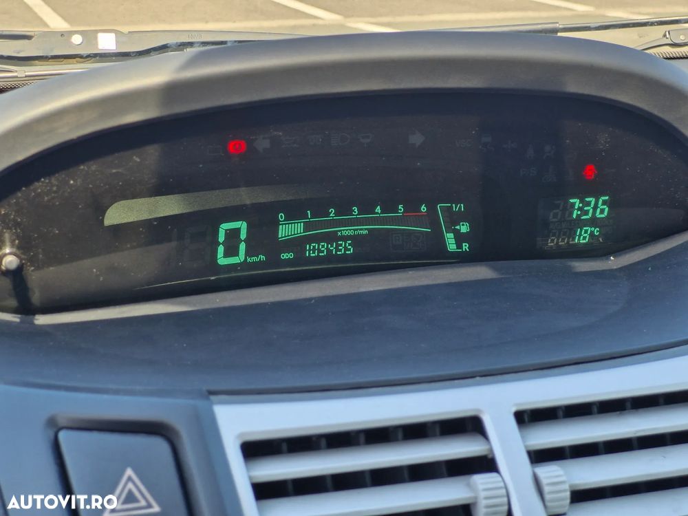 Toyota Yaris 1.4 D-4D Sol - 6