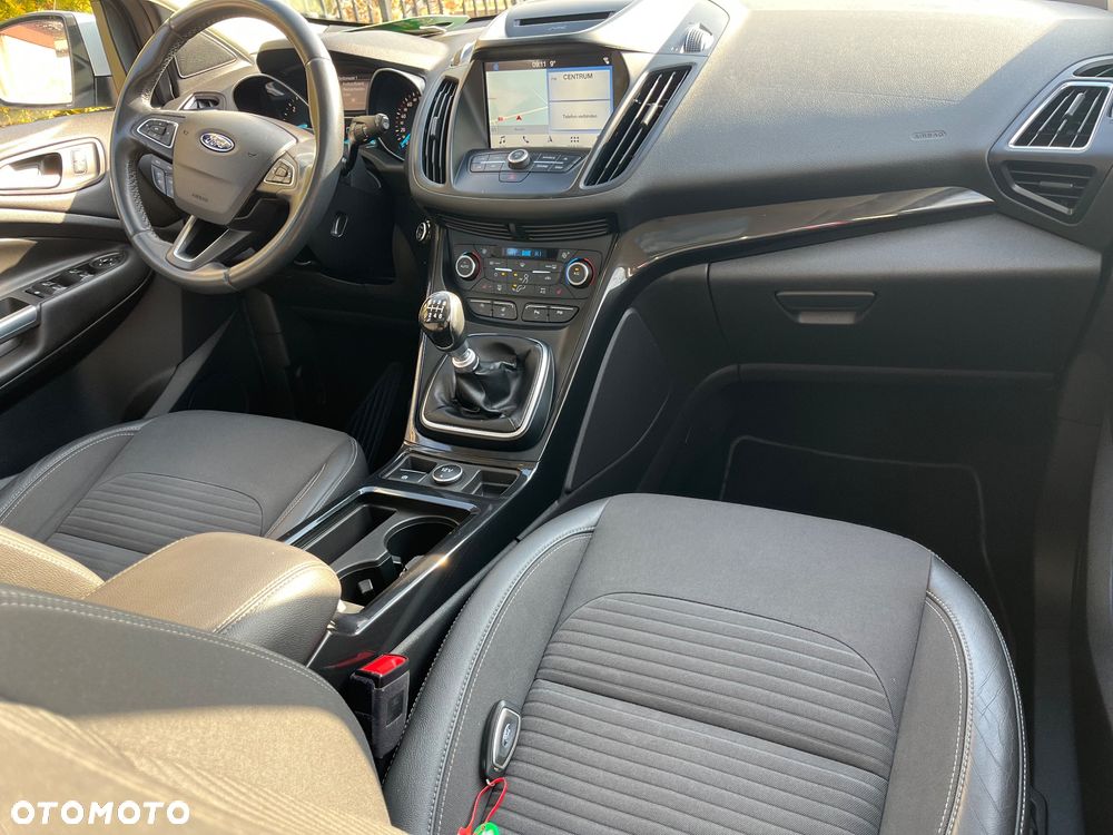 Ford Kuga 2.0 TDCi 4x2 Titanium - 6