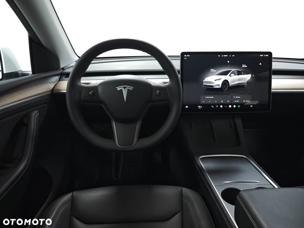 Tesla Model Y Long Range AWD - 5