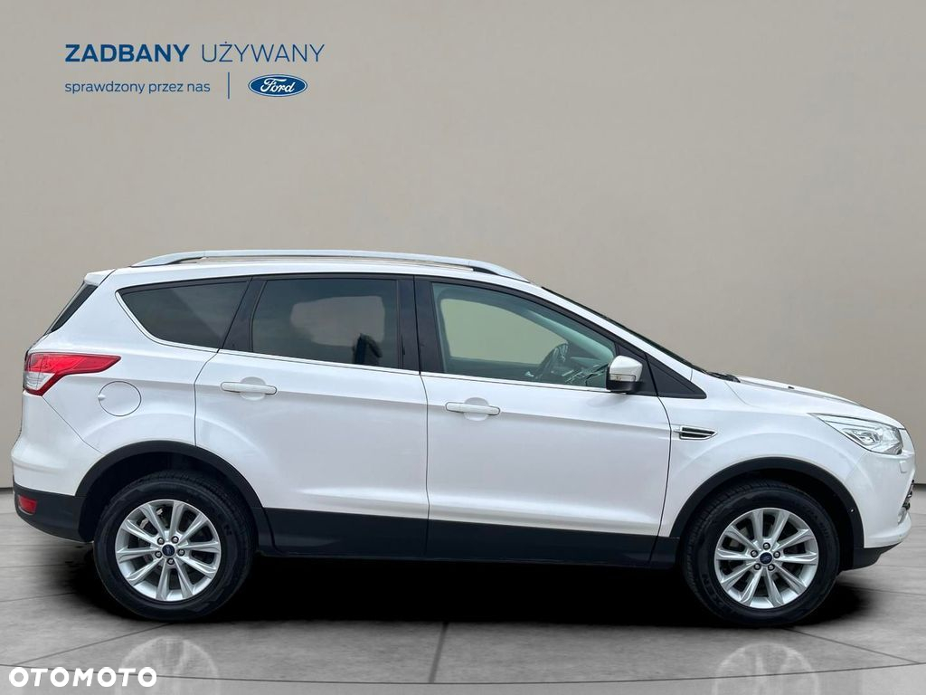 Ford Kuga 1.5 EcoBoost 2x4 Titanium - 4