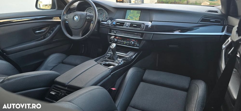 BMW Seria 5 520d Luxury Line - 12