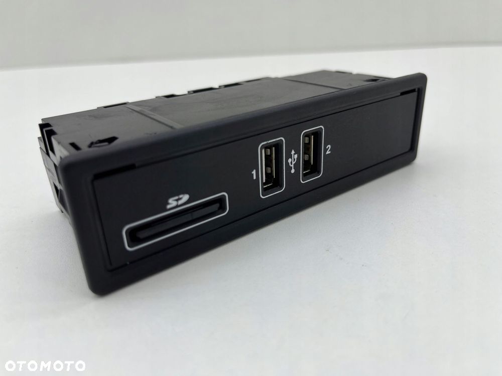 mercedes w205 panel usb nawigacja europa komplet a2058200526 a2139060303 - 4