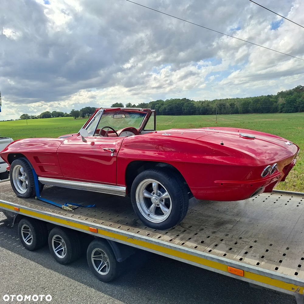 Chevrolet Corvette - 10