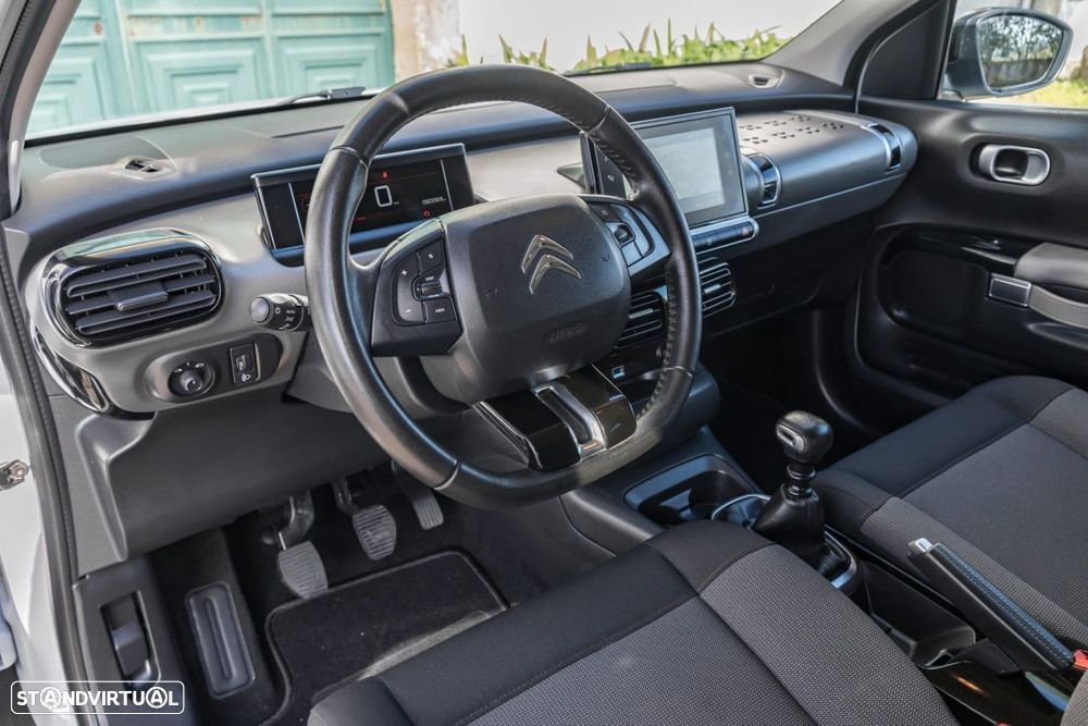 Citroën C4 Cactus 1.2 PureTech Shine - 29