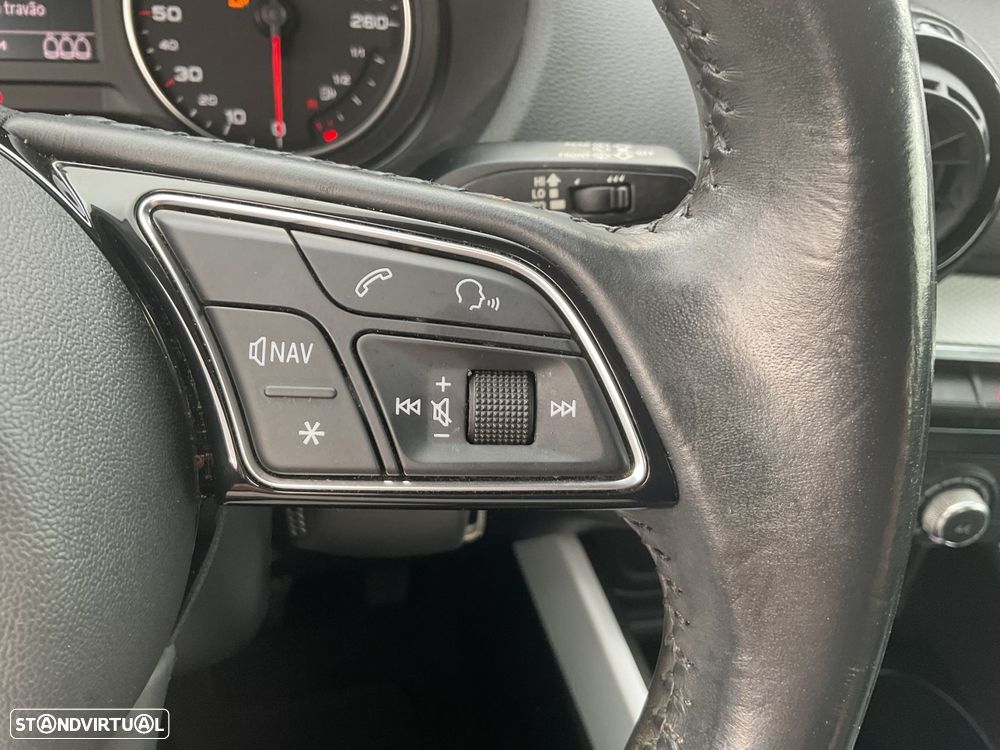 Audi Q2 1.6 TDI Design S tronic - 24