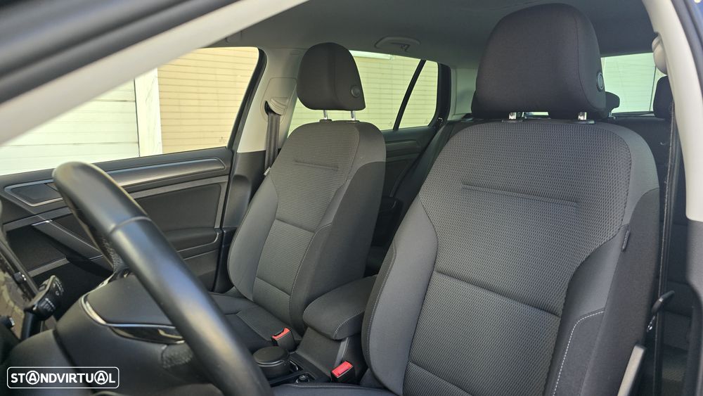 VW Golf 1.6 TDI Confortline - 18
