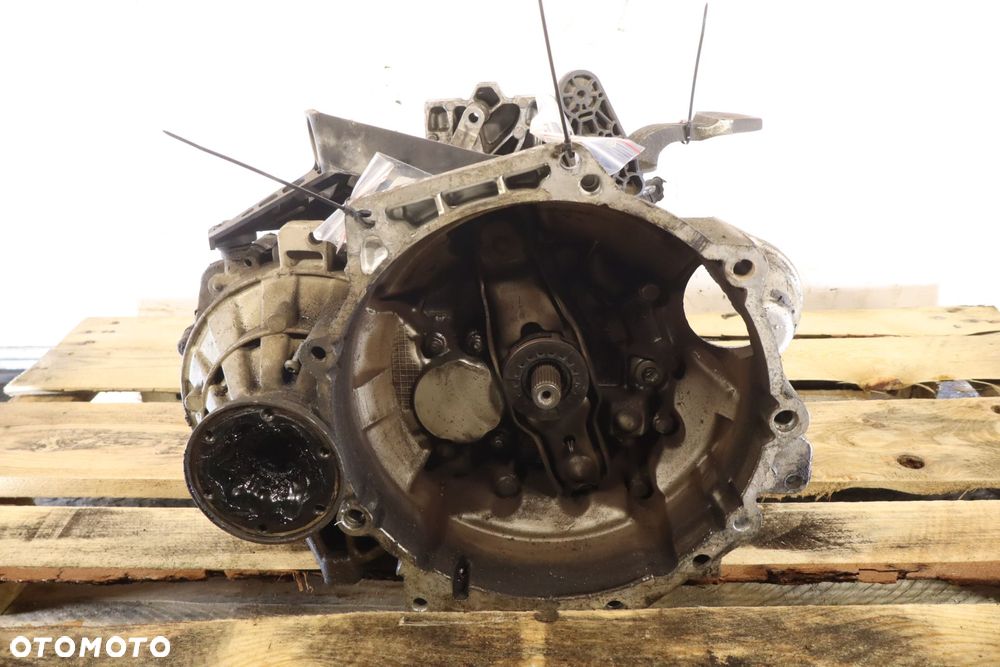 SKRZYNIA BIEGÓW 5 BIEGOWA SKODA OCTAVIA III 1.6TDI MWX - 1