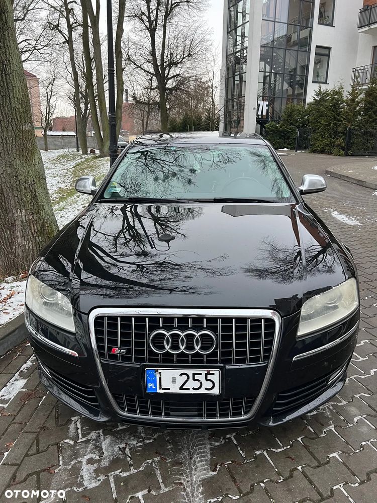 Audi A8 - 1