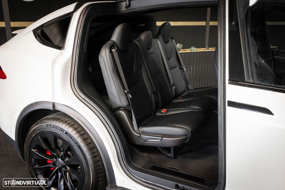 Tesla Model X Long Range - 38