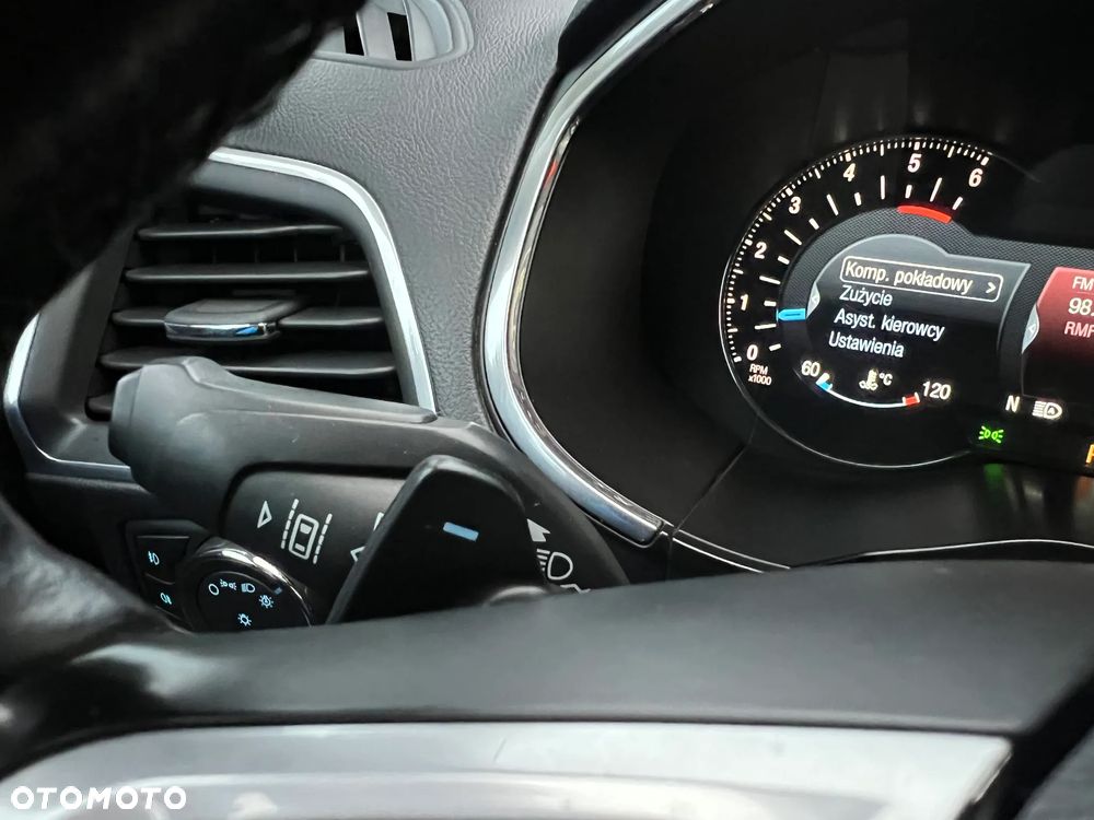 Ford S-Max ver-2-0-tdci-4wd-titanium-powershift - 31