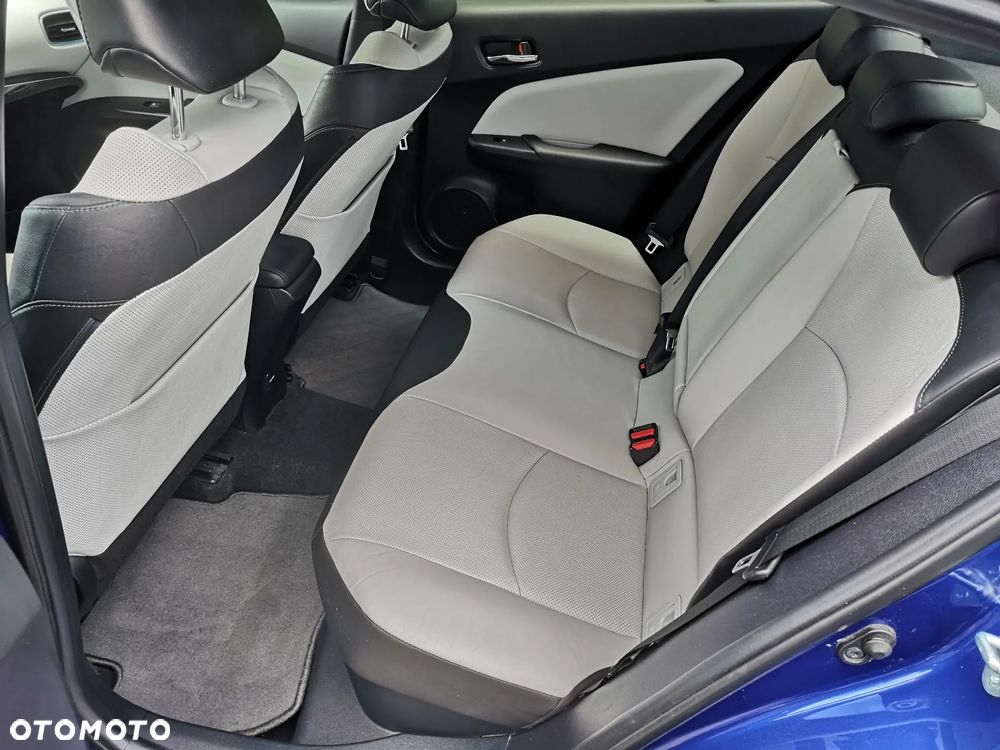Toyota Prius 1.8 Hybrid Prestige - 27