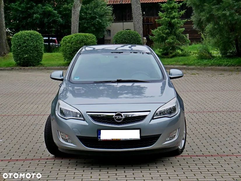 Opel Astra 1.4 Turbo Design Edition - 1