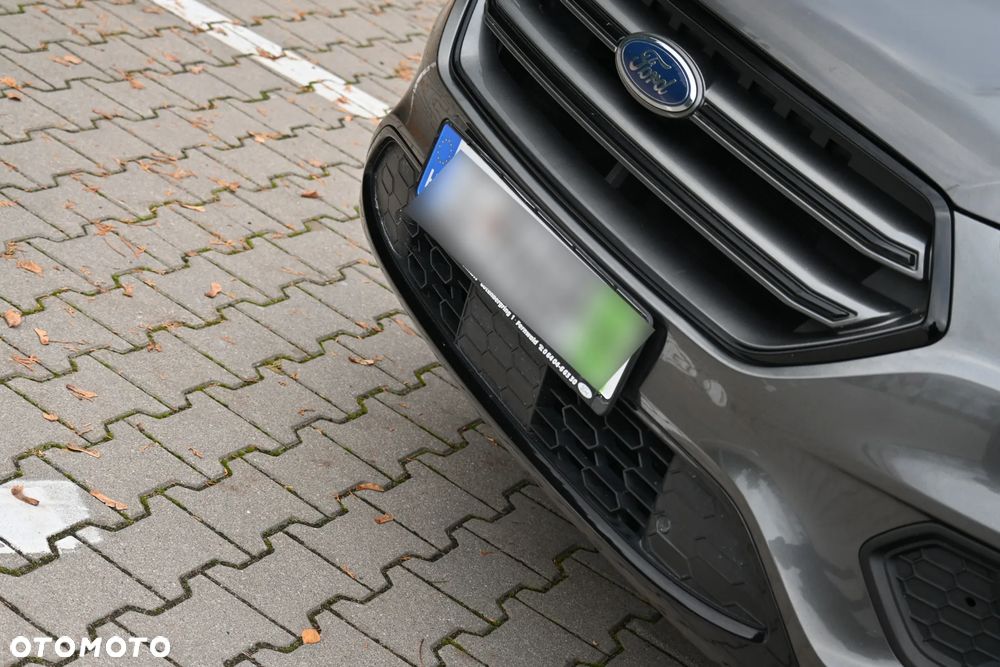 Ford Kuga 1.5 EcoBoost 2x4 ST-Line - 17