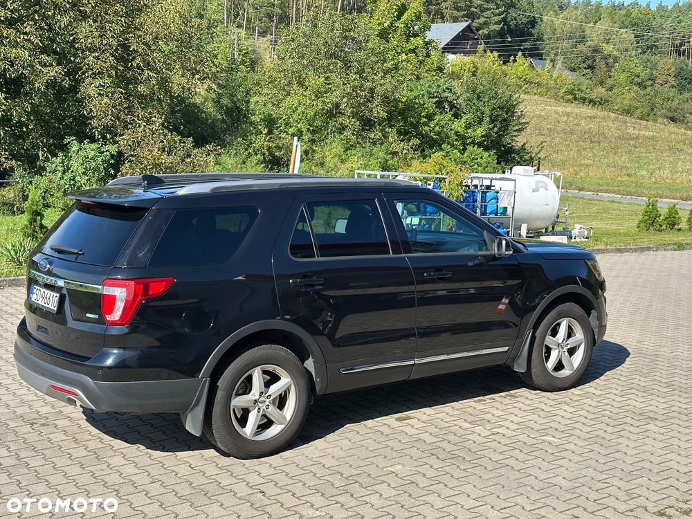 Ford Explorer - 4
