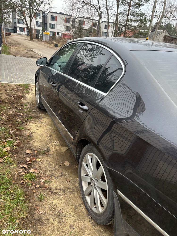 Volkswagen Passat 2.0 FSI Comfortline - 4