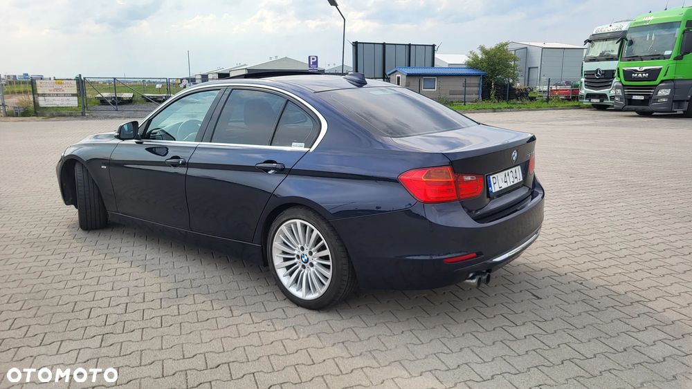 BMW Seria 3 328i Luxury Line - 6