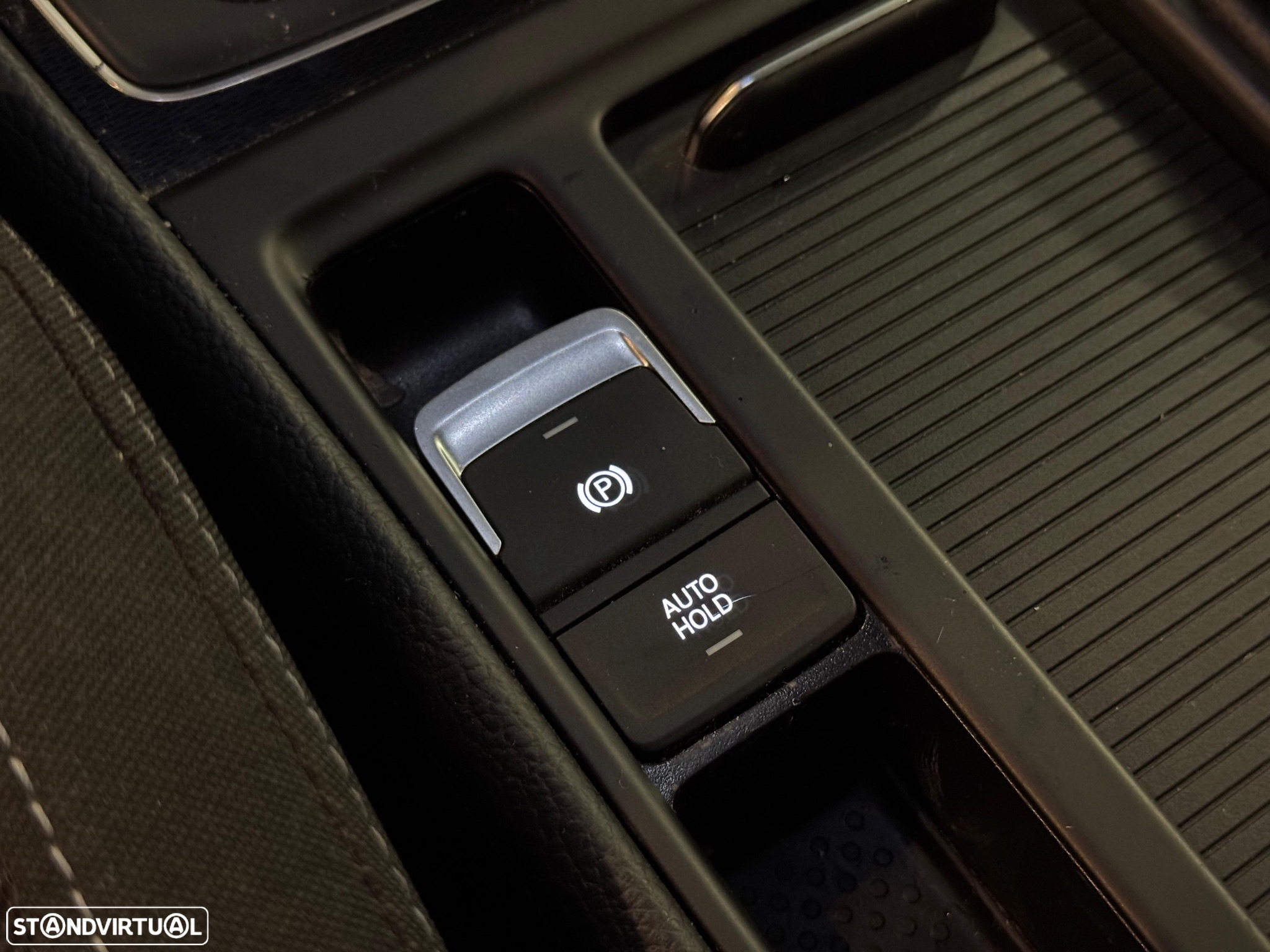 VW Golf 2.0 TDI GTD DSG - 25