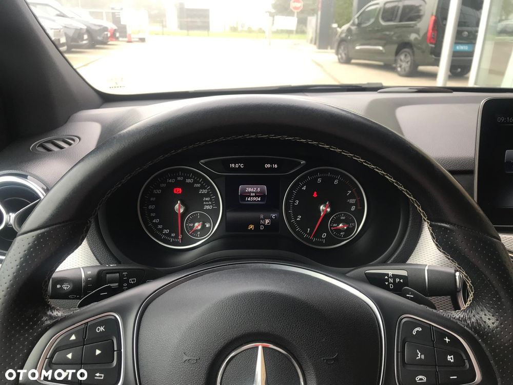 Mercedes-Benz Klasa B 220 4-Matic - 25