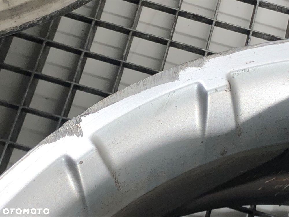 FELGI ALUMINIOWE KOMPLET 20 8.5J 5X112 ET56 ŚRODEK CENTR. 66.6  MERCEDES-BENZ KLASA M (W164) 2005 - - 9