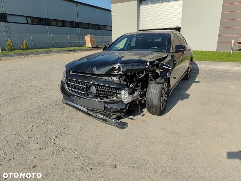 Mercedes-Benz Klasa E 220 d 9G-TRONIC - 34