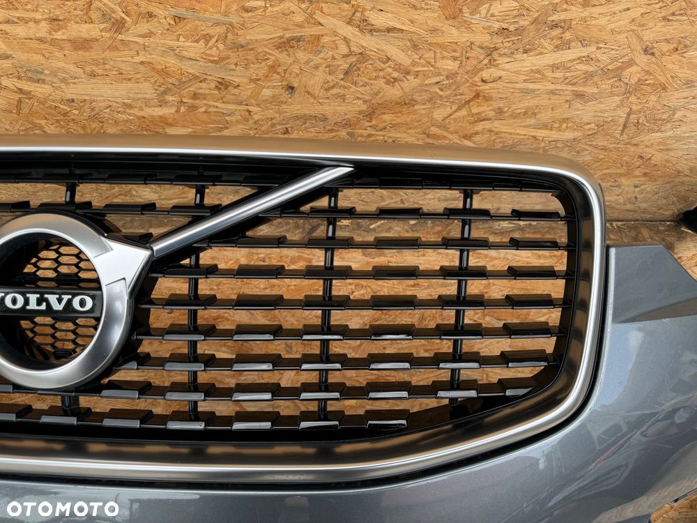 ZDERZAK PRZÓD PRZEDNI VOLVO XC60 II 2 17+ R-DESIGN 4PDC GRILL KRATKA ŚRODKOWA 31449127 32296071 31425534 ORYGINAŁ - 6