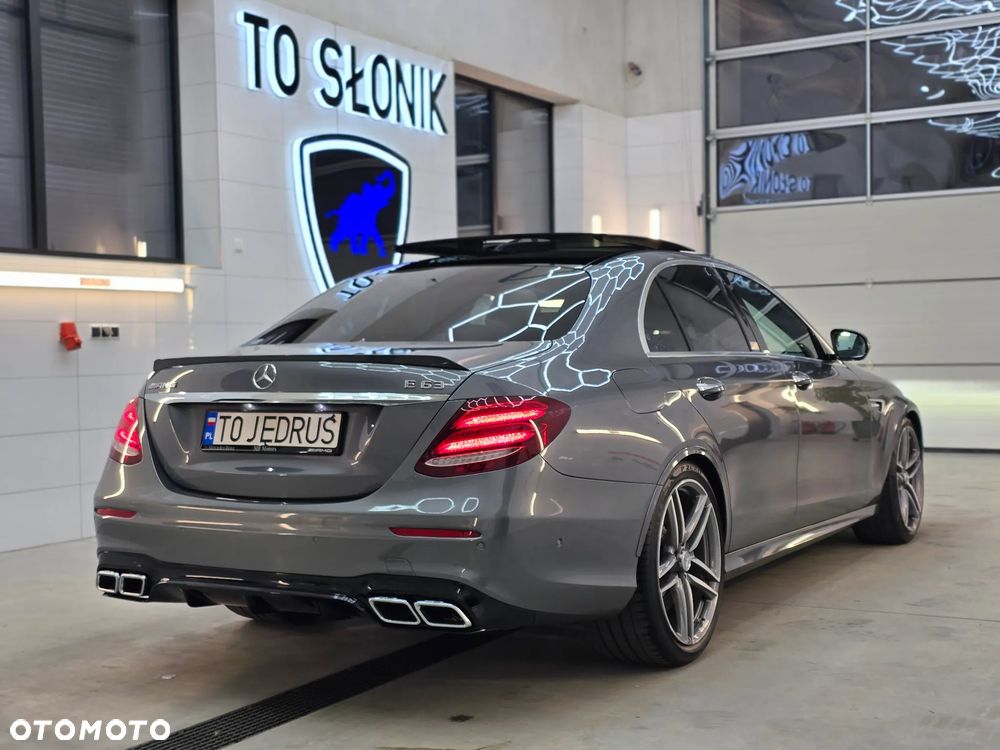 Mercedes-Benz Klasa E - 8