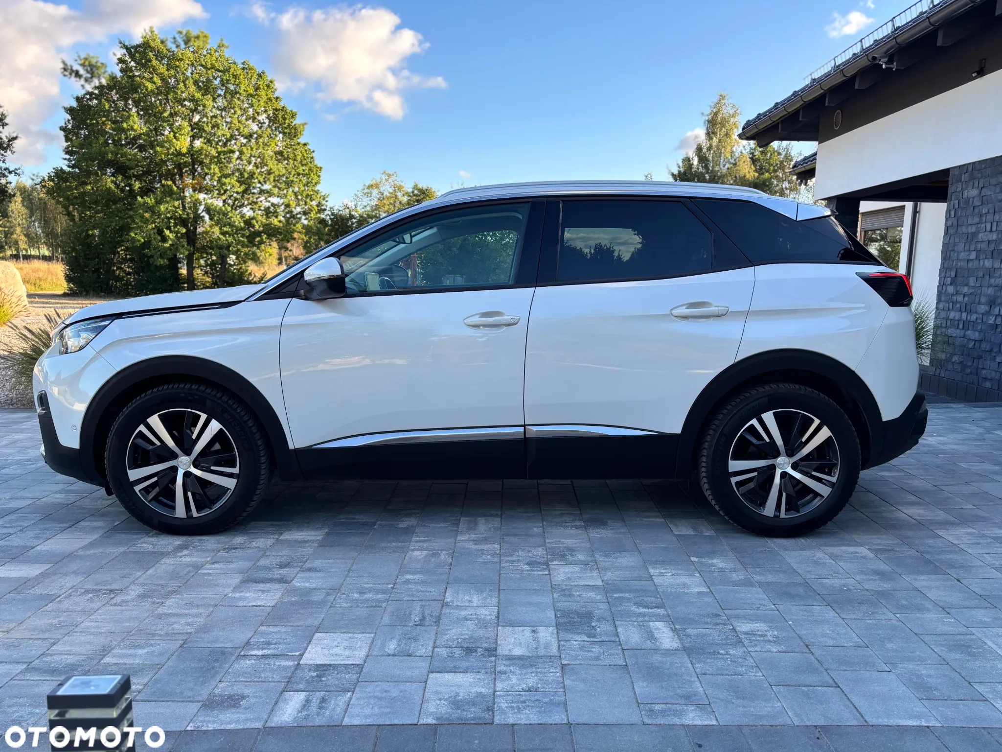 Peugeot 3008 BlueHDi 130 Stop & Start EAT8 Allure Business-Paket - 4