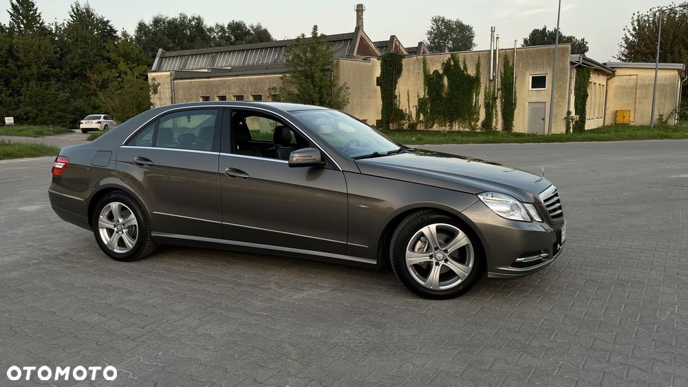 Mercedes-Benz Klasa E - 9