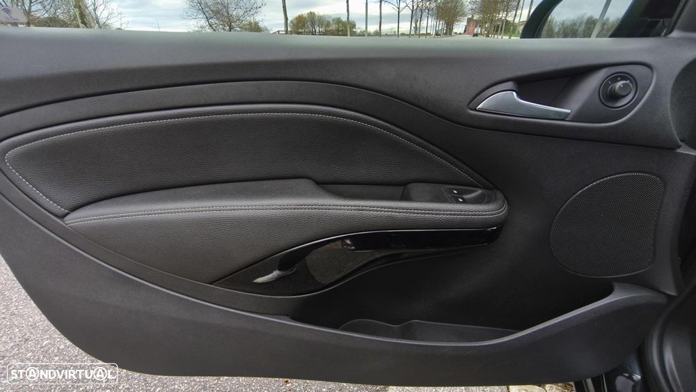 Opel Adam 1.0 T Black Jack - 23